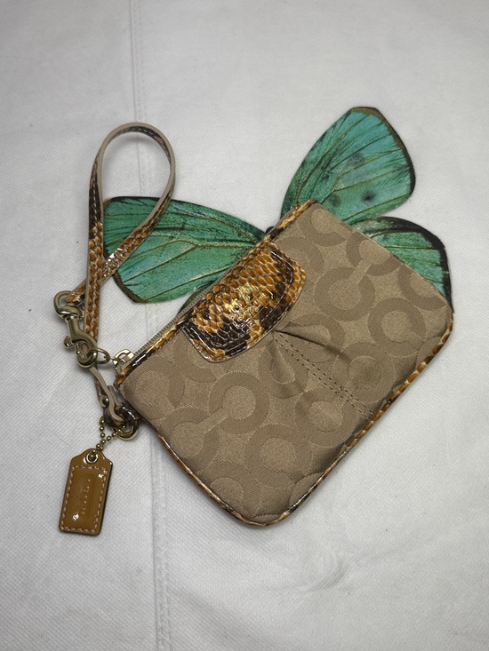 Coach Handbags - EUC Coach Tan Signature Wristlet with Snakeskin Trim Khaki Signature C Canvas